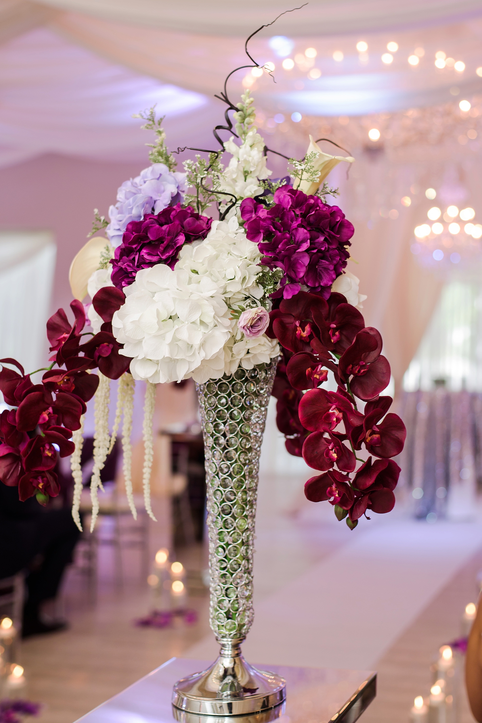 Orchid and hydrangeas filled the room with pops of color