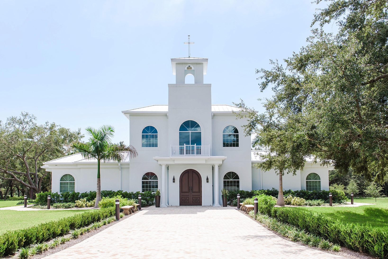 Harborside Chapel on a sunny florida afternoon by Sarah & Ben Photography