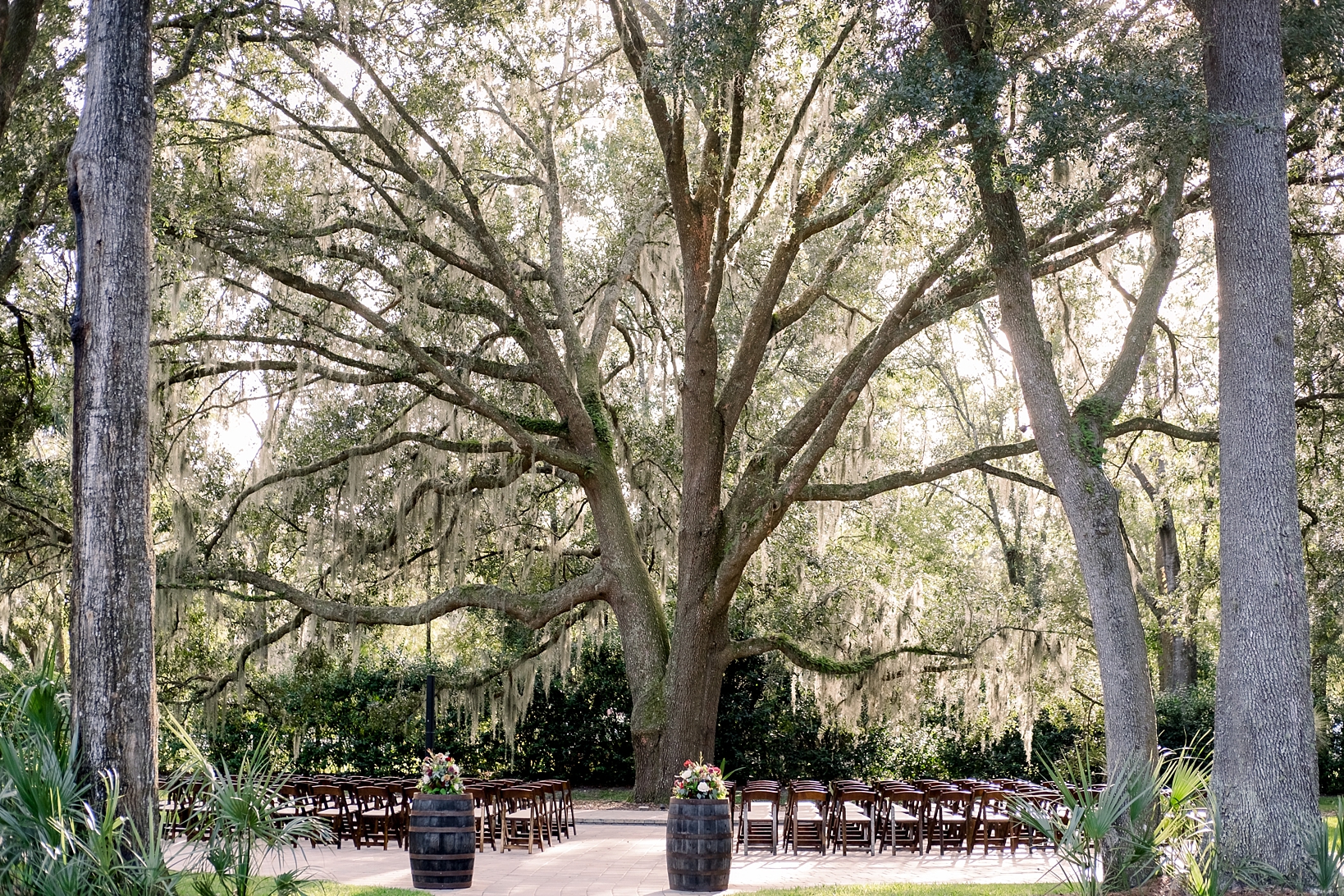 Sarah & Ben Photography took this photo of the Bowing Oaks Plantation wedding ceremony site